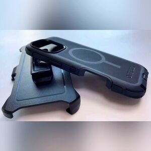 Original OtterBox Defender Pro MagSafe Case for iPhone 16 Pro Max - Black - New
